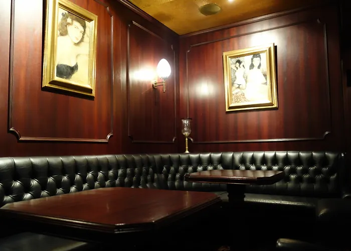 Отель Kaiser Am Wiener Platz