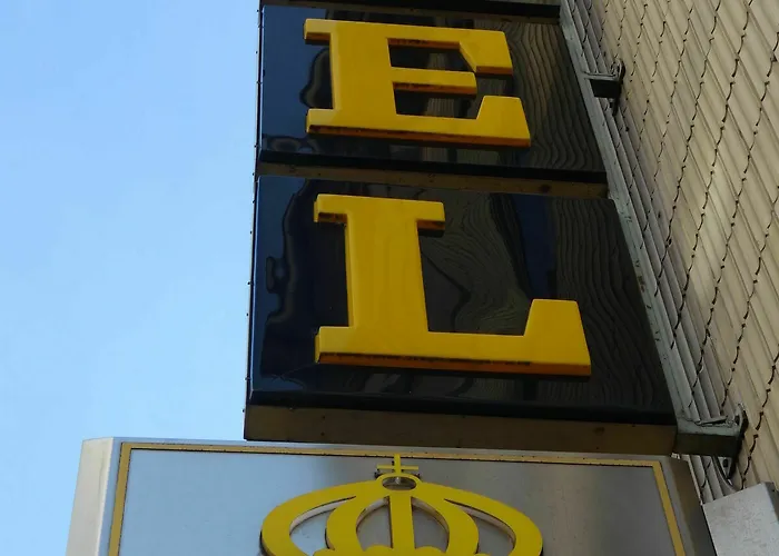 Kaiser Am Wiener Platz 3* Кёльн