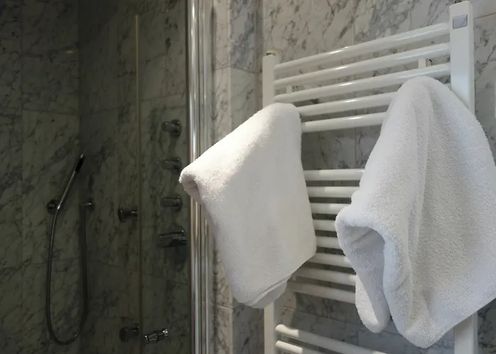 Kaiser Am Wiener Platz Отель