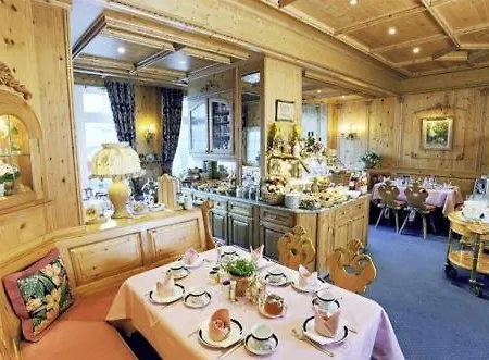 Kaiser Am Wiener Platz 3* Cologne