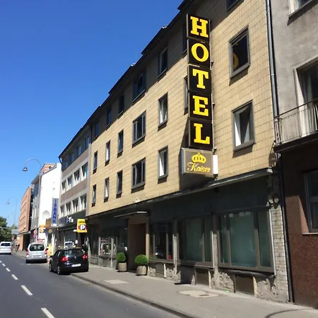Отель Kaiser Am Wiener Platz Кёльн