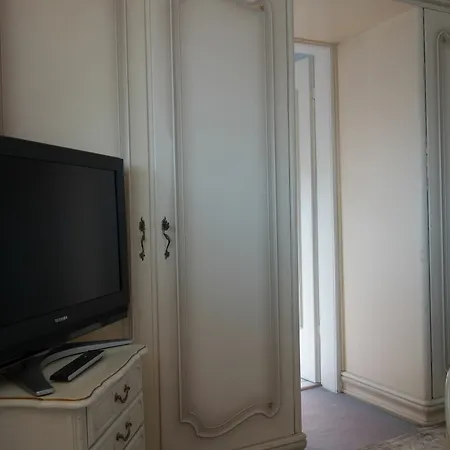 ホテル Kaiser Am Wiener Platz 3*