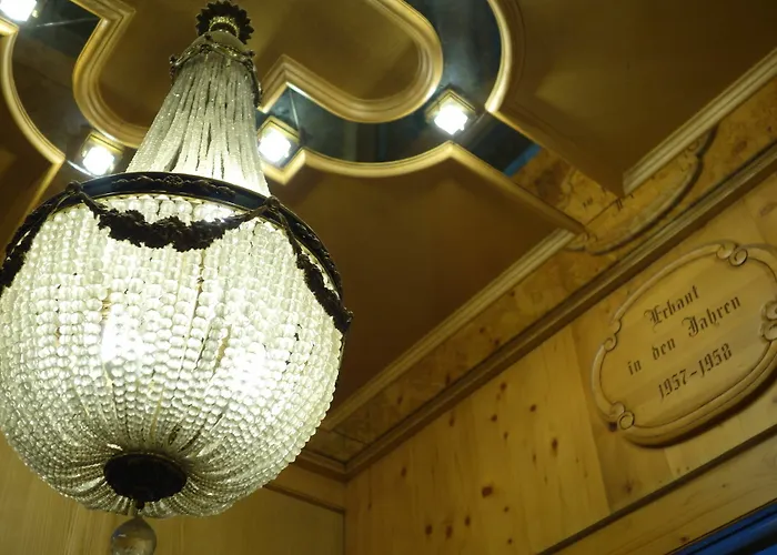 Kaiser Am Wiener Platz