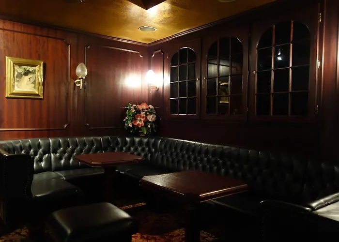 Kaiser Am Wiener Platz Hotel 3*