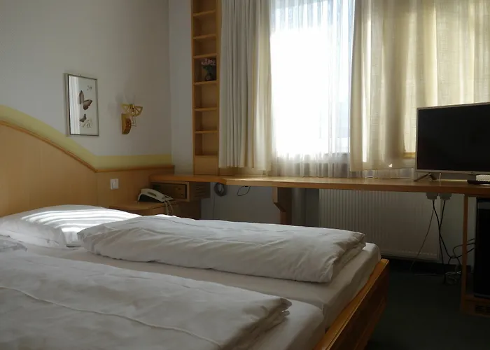 Kaiser Am Wiener Platz Hotel Colonia