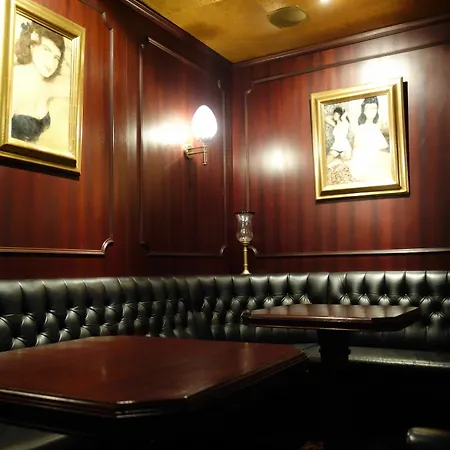 Отель Kaiser Am Wiener Platz