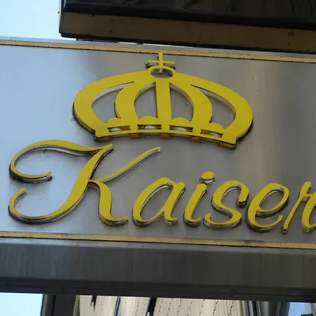 Kaiser Am Wiener Platz