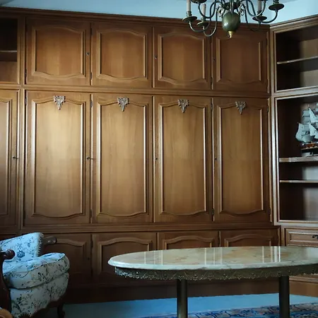 Kaiser Am Wiener Platz