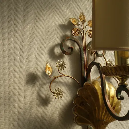 Kaiser Am Wiener Platz Отель 3*