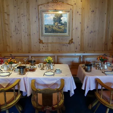 Kaiser Am Wiener Platz 3* Кёльн