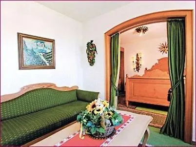 Kaiser Am Wiener Platz