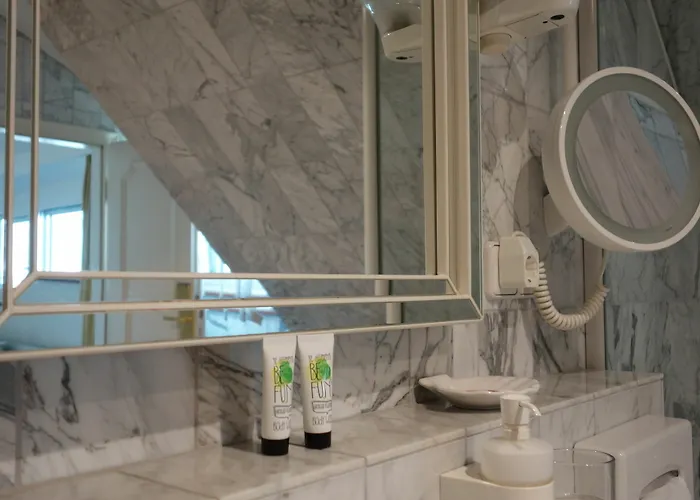 Kaiser Am Wiener Platz 호텔