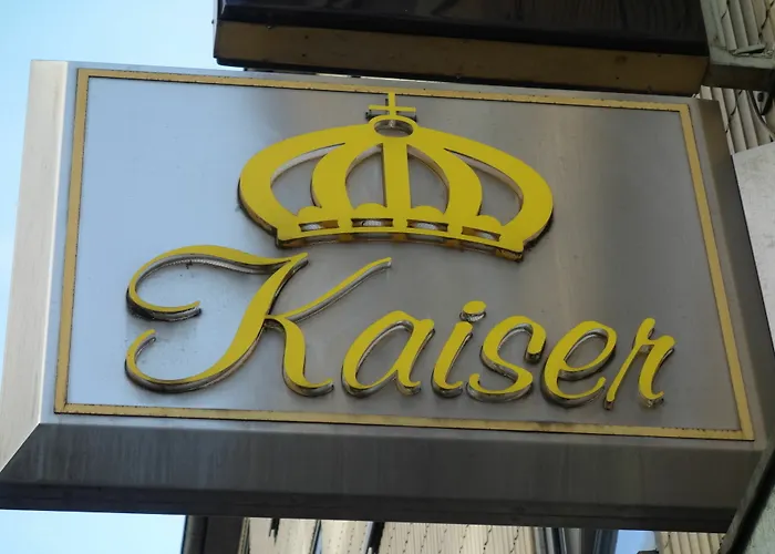 Kaiser Am Wiener Platz