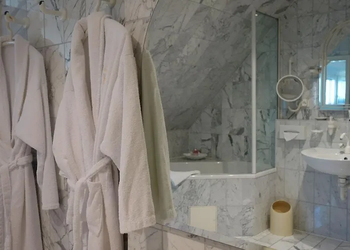 호텔 Kaiser Am Wiener Platz 쾰른