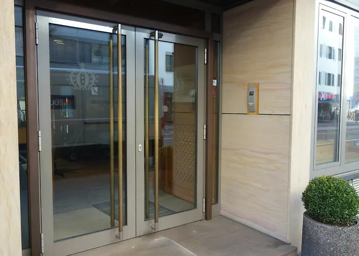 Kaiser Am Wiener Platz Hotel 3*