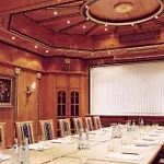 Kaiser Am Wiener Platz Hotel