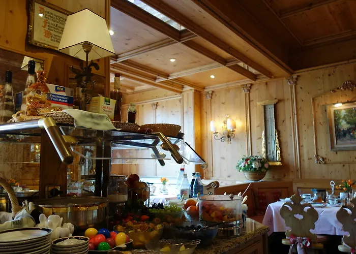 Kaiser Am Wiener Platz 3*