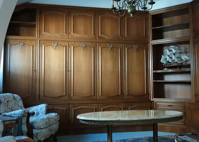 Kaiser Am Wiener Platz